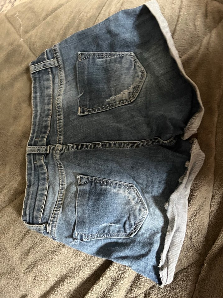 Gevşek Kesim Kadın Kot Şort - Görsel 3