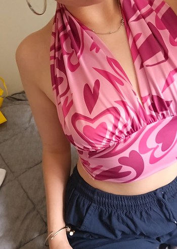 Pembe V Yaka Drapeli Crop Top