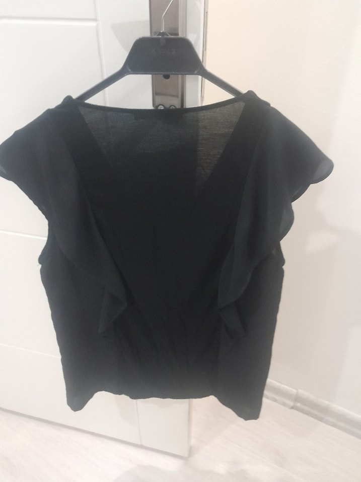 Mango Siyah V Yaka Kısa Kollu Keten Bluz - Görsel 3