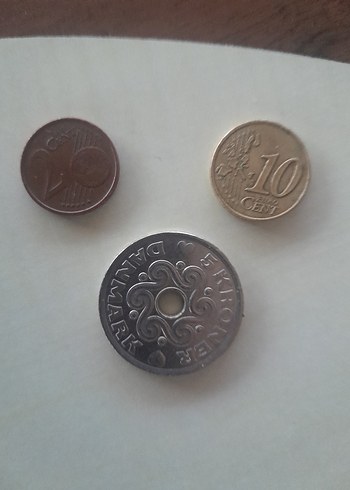 3 adet yabancı madeni para. - Görsel 2