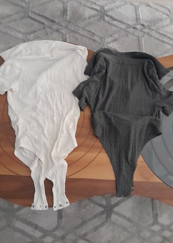 s Beden 2 adet Select marka alttan citcitli body suit