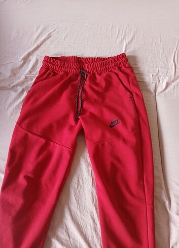 NIKE TECH M