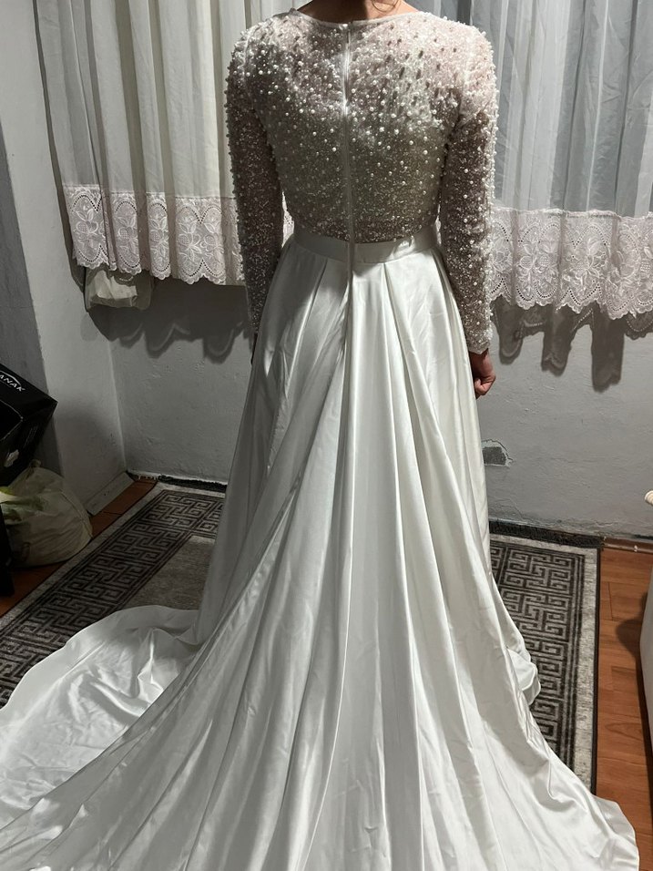 Uzun Kollu Beyaz A-Line Gelinlik - Görsel 2