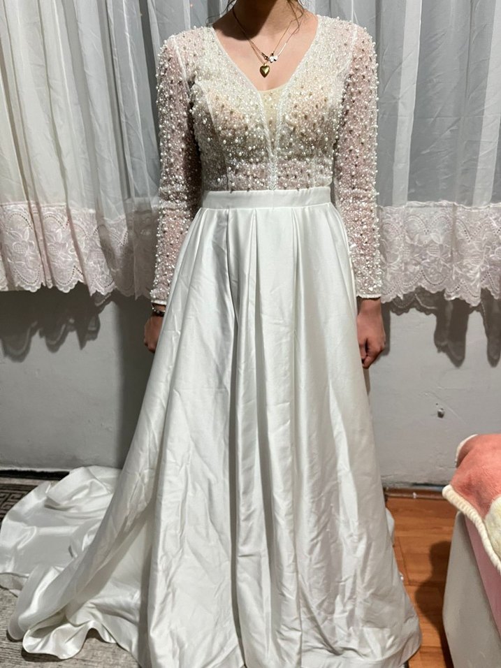 Uzun Kollu Beyaz A-Line Gelinlik - Görsel 3