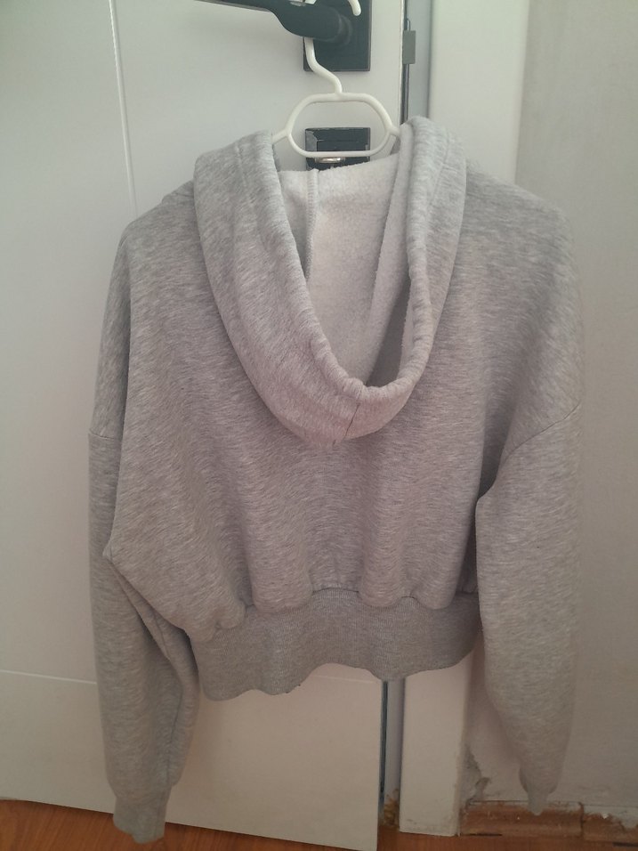 Kapüşonlu crop Gri Baskılı Fermuarlı Sweatshirt - Görsel 2