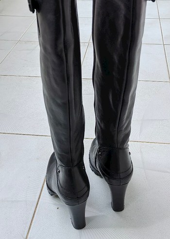 Kadın Siyah Hakiki Deri Topuklu Çizme - Görsel 2