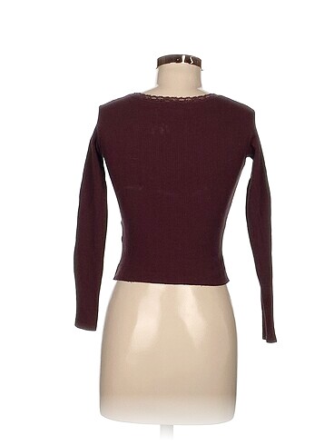s Beden Pull and Bear Bluz %70 İndirimli.
