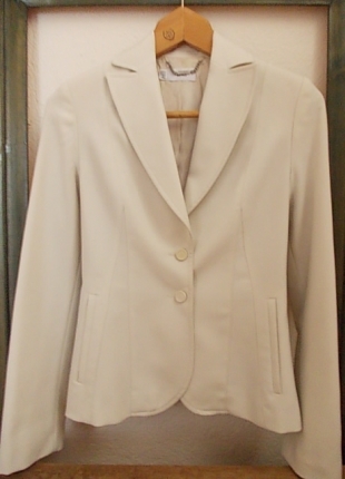 MNG Kırık Beyaz Ceket