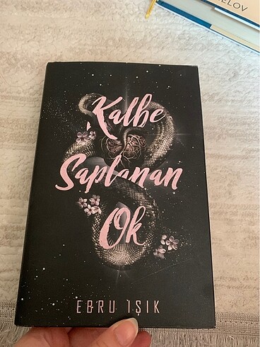 Kalbe saplanan ok- ebru ışık