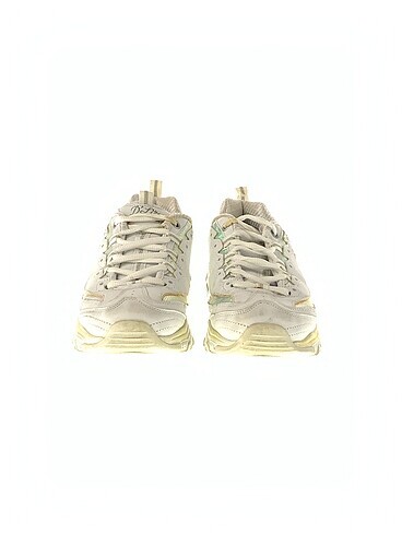 37 Beden Skechers Spor Ayakkabı %70 İndirimli.