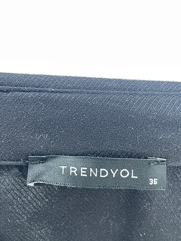 36 Beden siyah Renk Trendyol & Milla Uzun Elbise %70 İndirimli.
