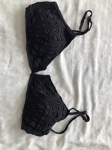 Bikini üstü