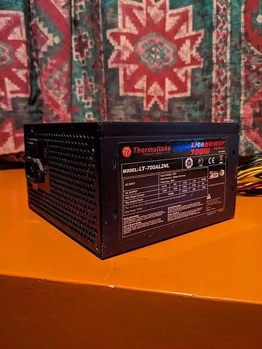 THERMALTAKE 700 W PSU
