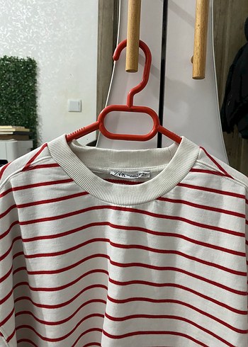 Beyaz Kırmızı Çizgili Salaş Kadın Tişört - Görsel 3