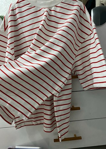 Beyaz Kırmızı Çizgili Salaş Kadın Tişört - Görsel 2