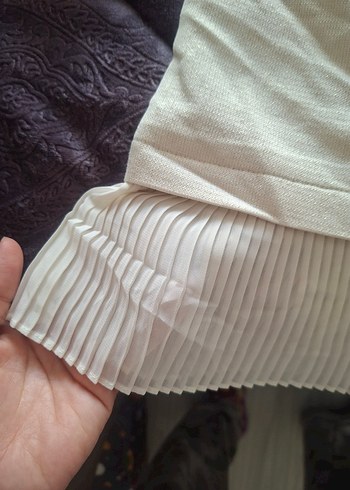 Piliseli Beyaz elbise - Görsel 2