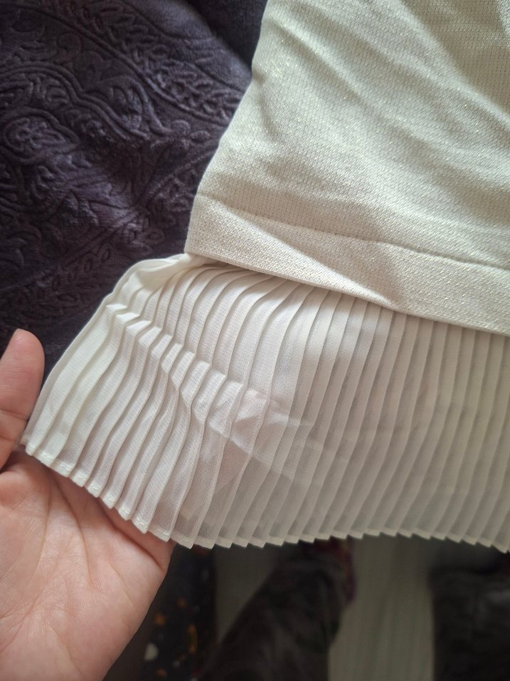 Piliseli Beyaz elbise - Görsel 2