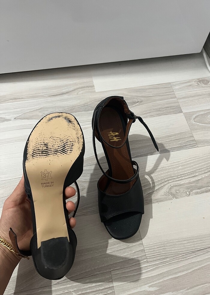 Topuklu ayakkabı - Görsel 2