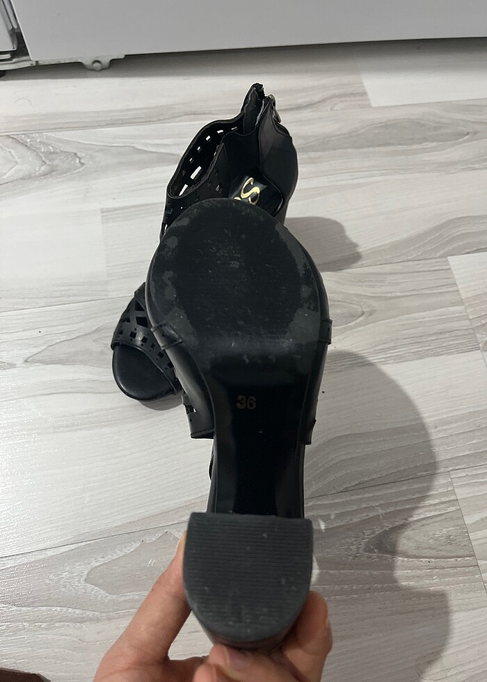 Topuklu ayakkabı - Görsel 2