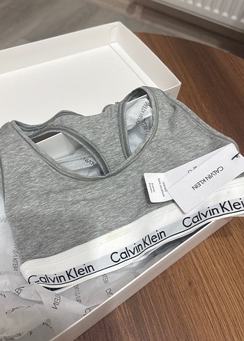 Calvin Klein xs