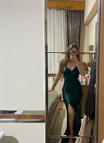 Diğer Dekolteli gece elbisesi