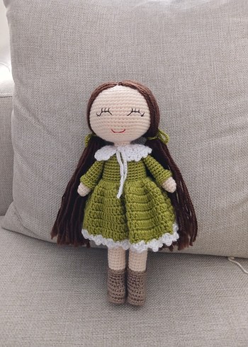 Örgü yeşil elbiseli oyuncak bebek - Görsel 5