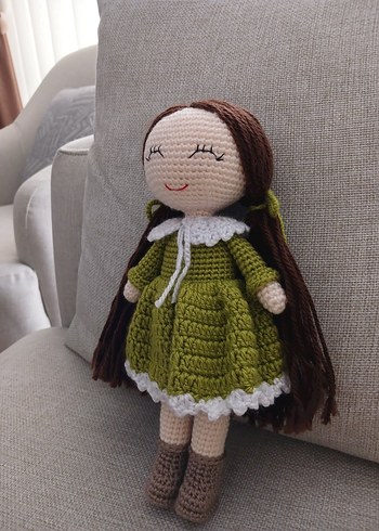 Örgü yeşil elbiseli oyuncak bebek - Görsel 6