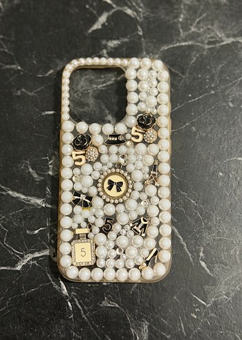 Boncuklu Beyaz Telefon Kılıfı