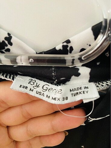 m Beden Siyah mermer desen crop bluz