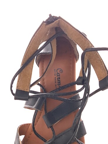 39 Beden çeşitli Renk PreLoved Sandalet %70 İndirimli.