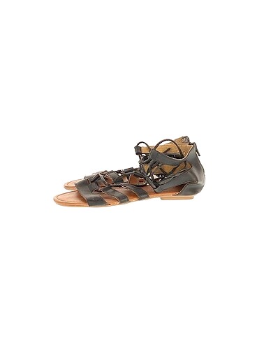 PreLoved Sandalet %70 İndirimli.