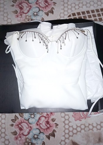 Beyaz Drapeli Uzun Mezuniyet Elbisesi - Görsel 2