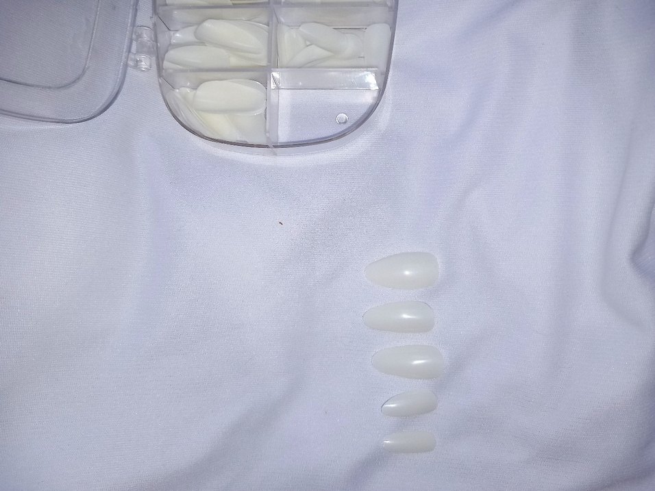 Beyaz Takma Tırnak Seti - Görsel 3