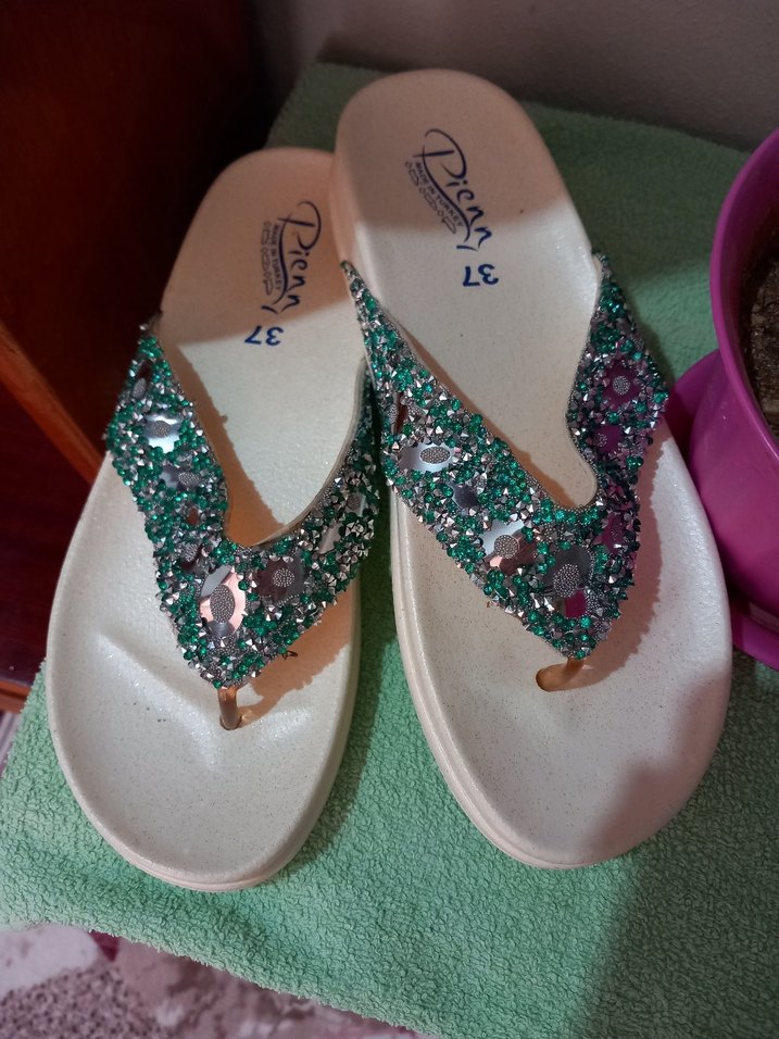 Yeşil Boncuklu Kadın Dolgu Topuk Terlik - Görsel 2