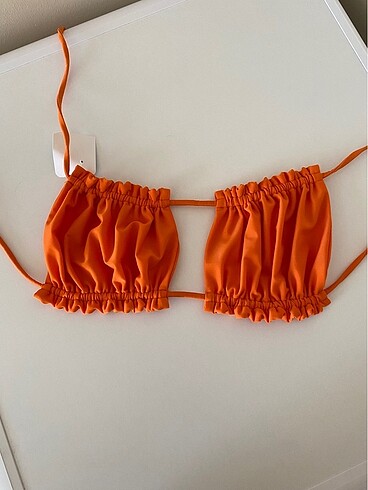 Bikini üstü