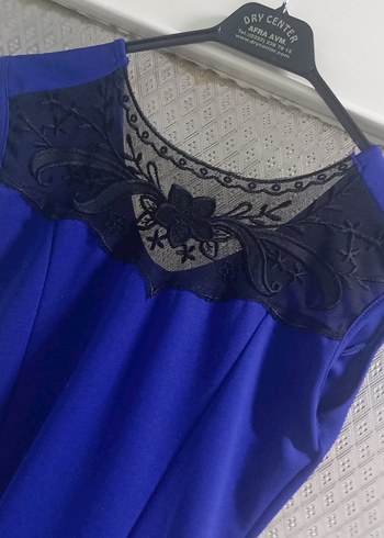 Kolsuz Lacivert Uzun V Yaka Elbise - Görsel 2