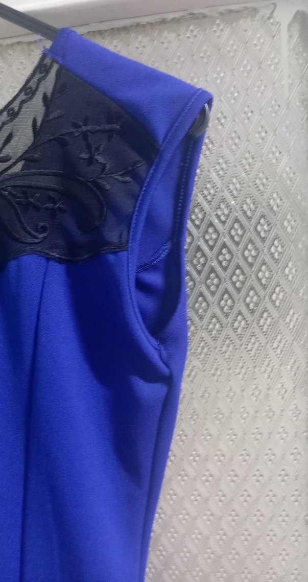 Kolsuz Lacivert Uzun V Yaka Elbise - Görsel 3