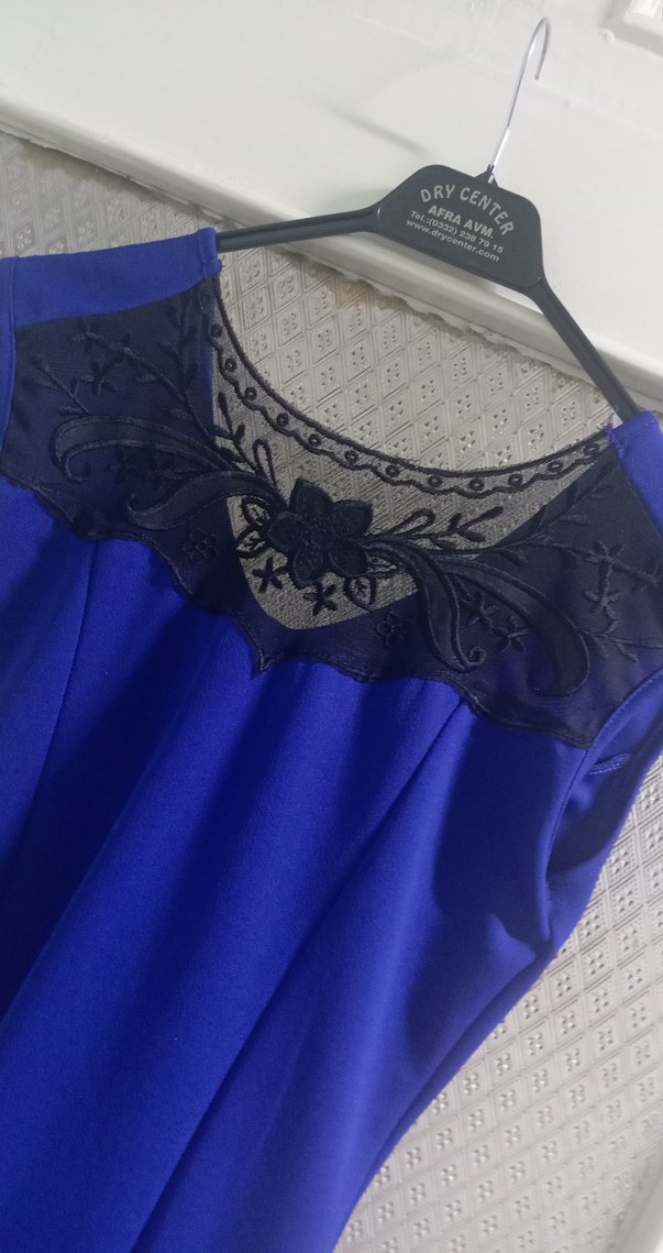 Kolsuz Lacivert Uzun V Yaka Elbise - Görsel 2