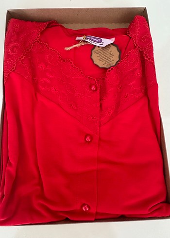 Kırmızı dantel pijama takımı - Görsel 3