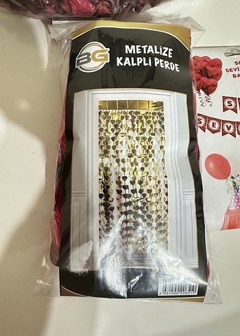 Metalize Kalpli Perde Kırmızı Parti Süsleri - Görsel 4