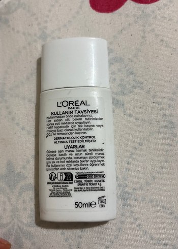 L'Oréal SPF 50 Yüz İçin Günlük Işıltılı Güneş Koruyucu - Görsel 3