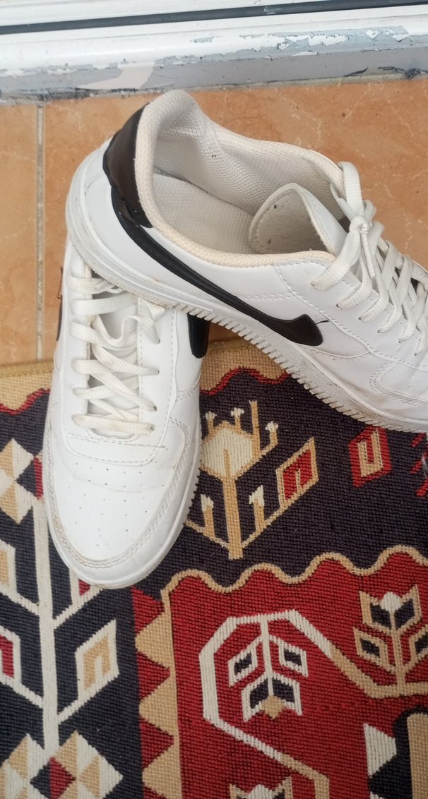 Beyaz Spor Ayakkabı - Görsel 4