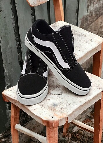 37 Beden siyah Renk Vans serilerimiz