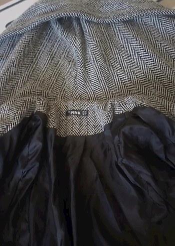 Kapüşonlu Desenli Kadın Kaban - Görsel 3