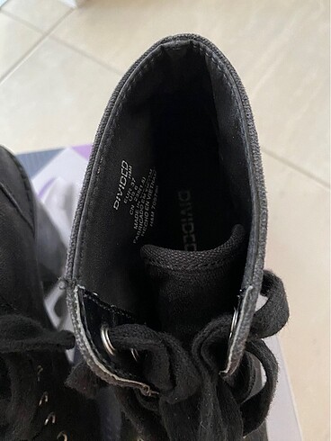 37 Beden H&M Bot