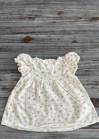 9-12 Ay Beden H&M Kız Bebek Beyaz Nakışlı Fırfırlı Elbise