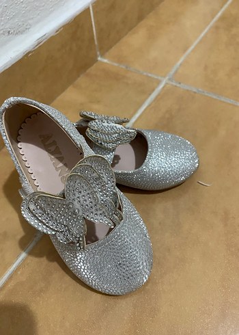 Kız Çocuk Gri Payetli Kelebekli Babet - Görsel 2