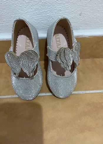 Kız Çocuk Gri Payetli Kelebekli Babet - Görsel 3