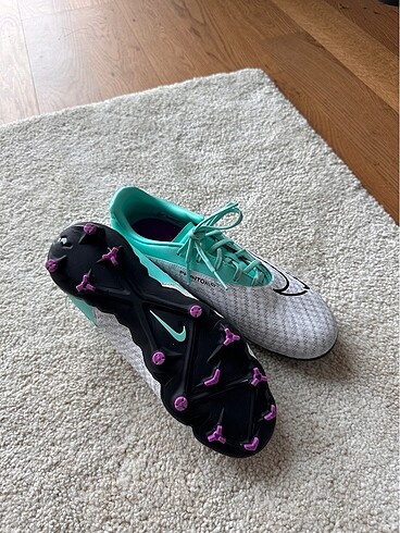 Nike Phantom GX Academy Kadın Krampon (beden: 37.5)
