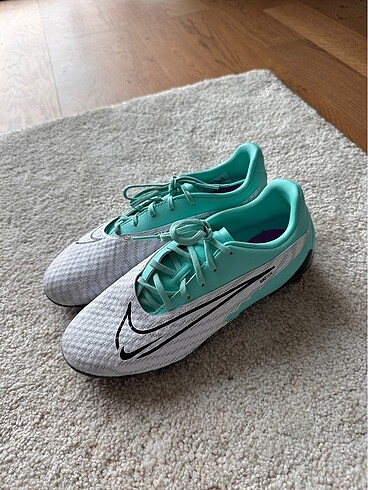 37,5 Beden Nike Phantom GX Academy Kadın Krampon (beden: 37.5)